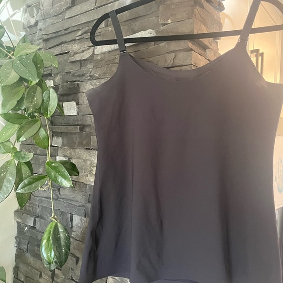 Knix leak proof nursing tank - Picture 3 of 6